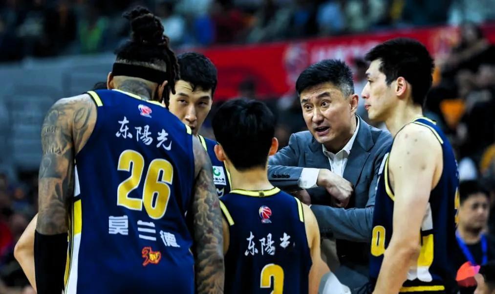爱游戏-关于CBA季后赛今晚再迎强敌，深圳男篮回应争议，主帅态度：赛场秩序良好，赛季目标并未改变的信息
